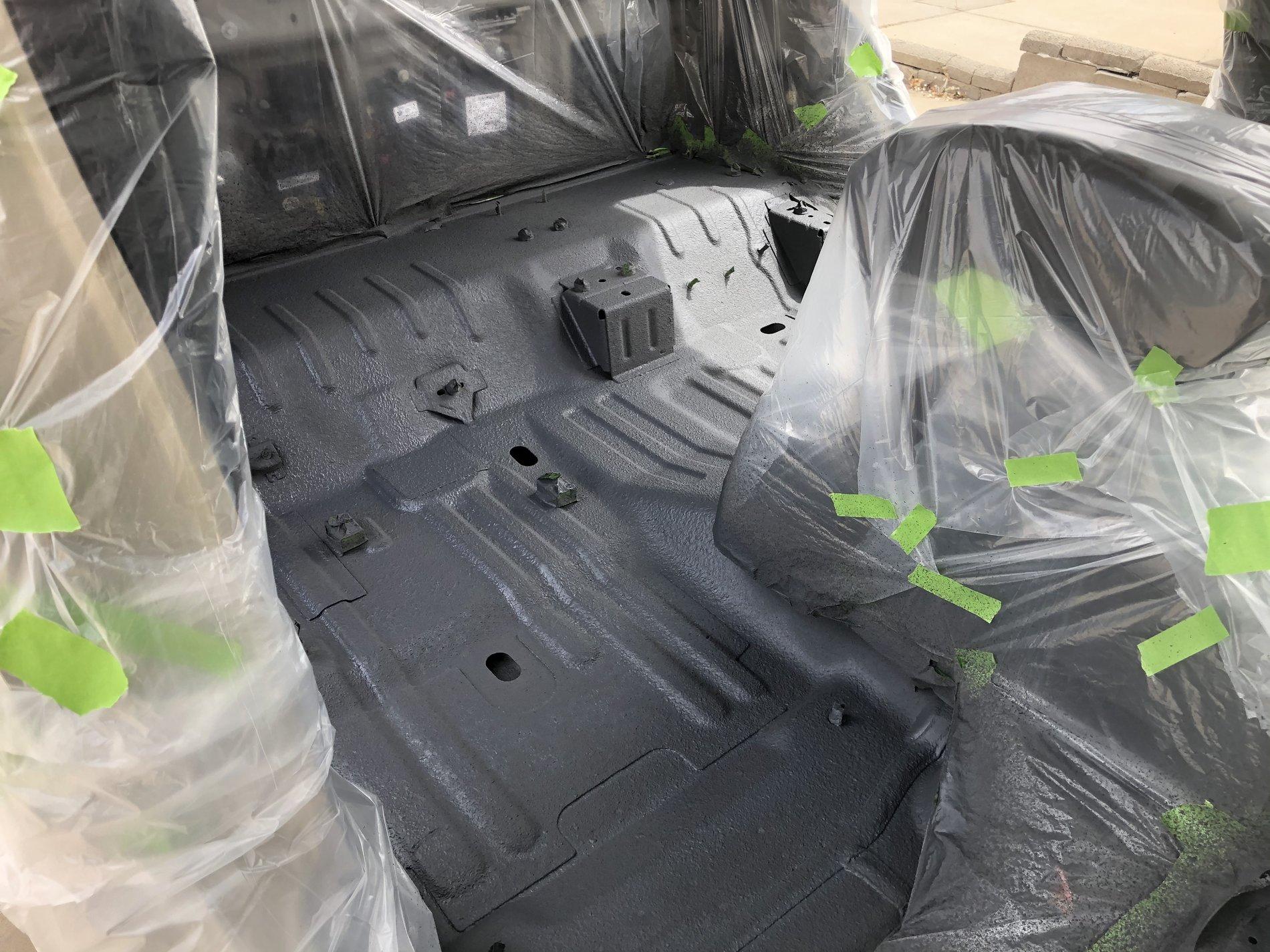 Jeep Gladiator Bed lining the cab ADA16F3D-4A9D-4E8D-877D-2AAAA61190F4