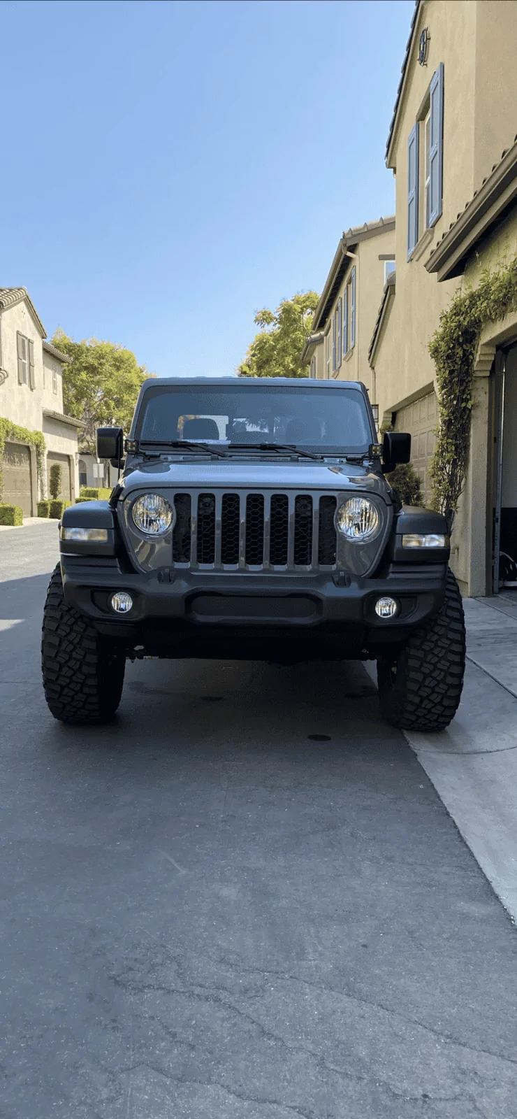 Jeep Gladiator STING GRAY Gladiator JT Club 5D932EE4-DD72-47A0-BF42-A6719C997EB3