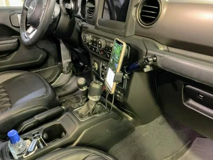 Jeep Gladiator Ram or 67 phone mount IMG953705 (1)~2