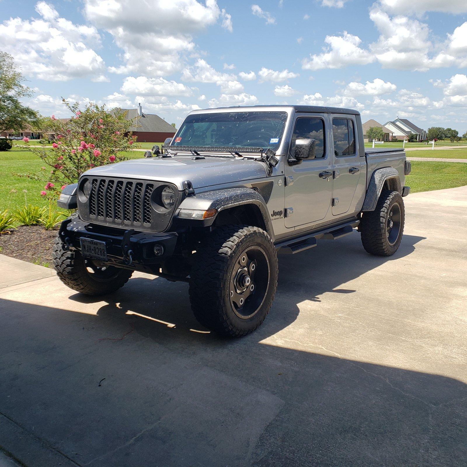Jeep Gladiator Bumper Width: Pros & Cons 20200815_140919