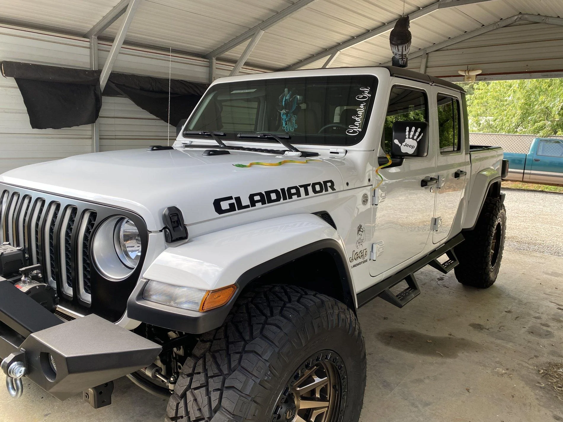 Jeep Gladiator Stickers and decal pics! CE9010EC-DC53-41E8-A7CA-ED5957B950AB