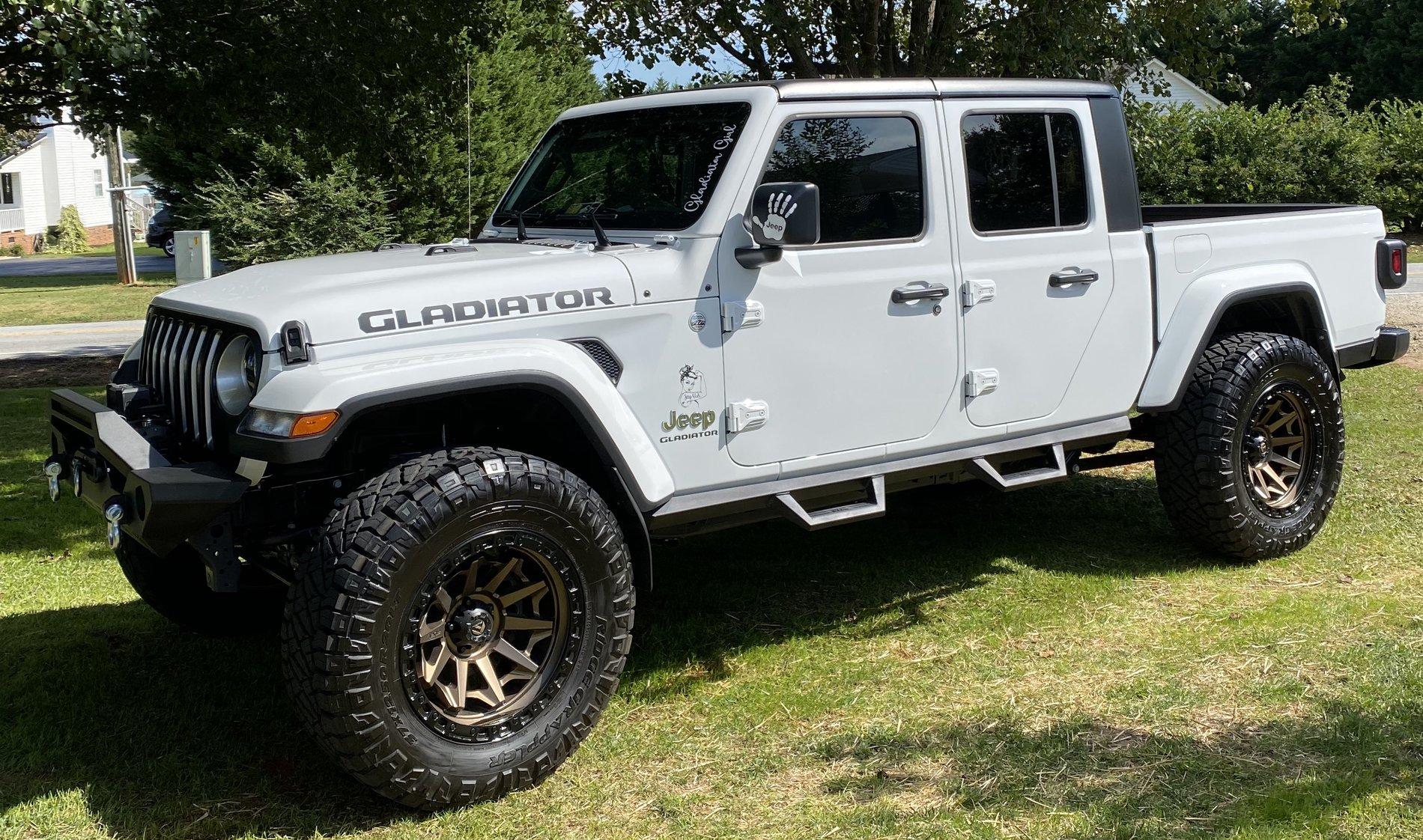 Jeep Gladiator Stickers and decal pics! D2391D95-777E-4AE8-9BF9-163D6E3F5F1D
