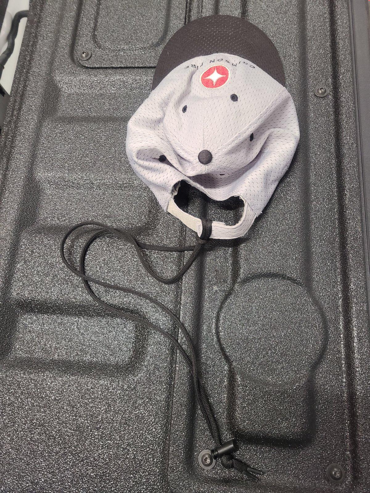 Jeep Gladiator Losing hats 20200928_202715