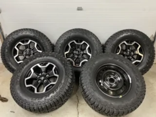 Jeep Gladiator Gladiator Rubicon wheels and tires D612A4A7-FC86-4C79-B27A-54B7E4DBA309