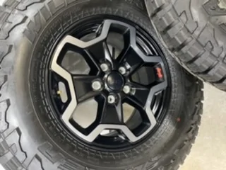 Jeep Gladiator Gladiator Rubicon wheels and tires 48563D50-5F57-4070-8ACD-B3D896D27D39
