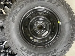 Jeep Gladiator Gladiator Rubicon wheels and tires E5026F30-B8B2-4FE7-A586-69FF1589A0D1