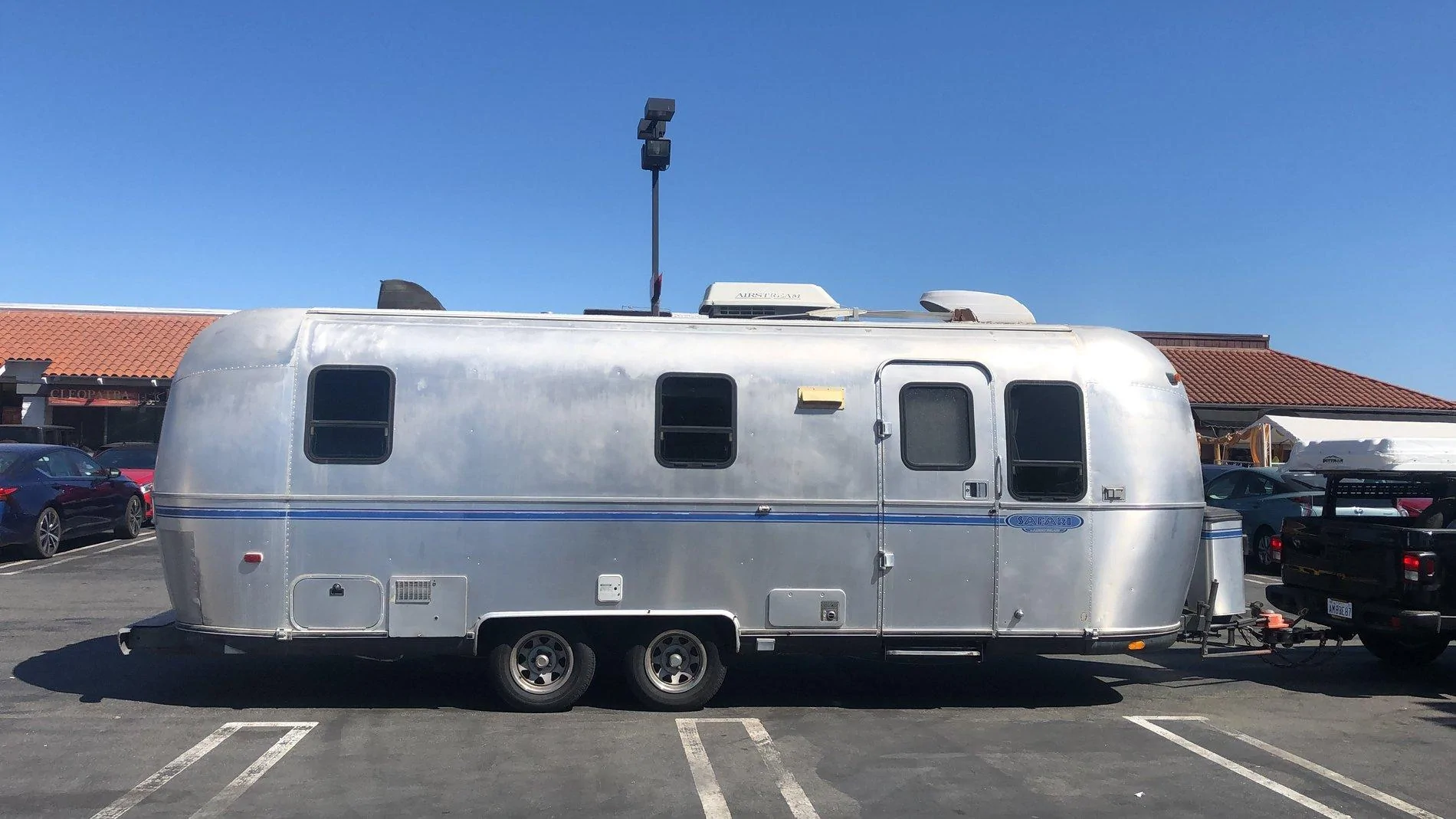 Jeep Gladiator Towing an Airstream and sway issues with anti sway hitch gl 1