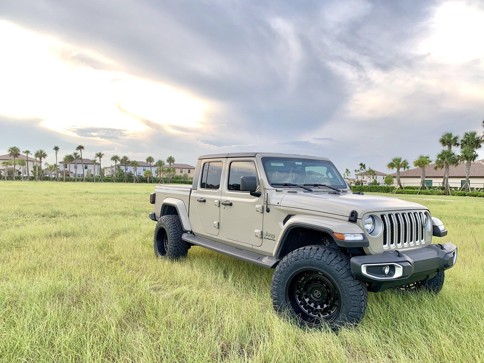 Jeep Gladiator Gladiators on Mopar 2" Lift Kit Jeep 2