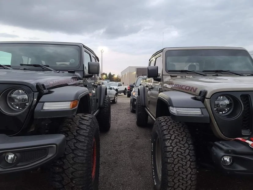 Jeep Gladiator Gladiators on Mopar 2" Lift Kit 2B1123AE-5658-4FEF-A385-3FA20FB3E467