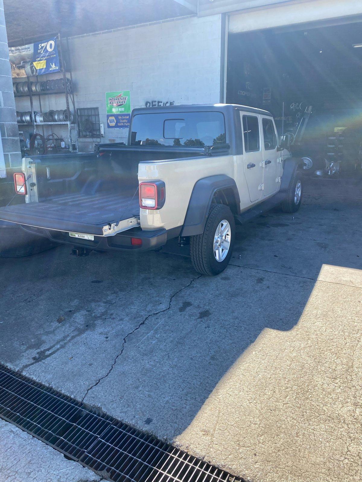 Jeep Gladiator Had some 315/70/17 KO2 mounted today image3