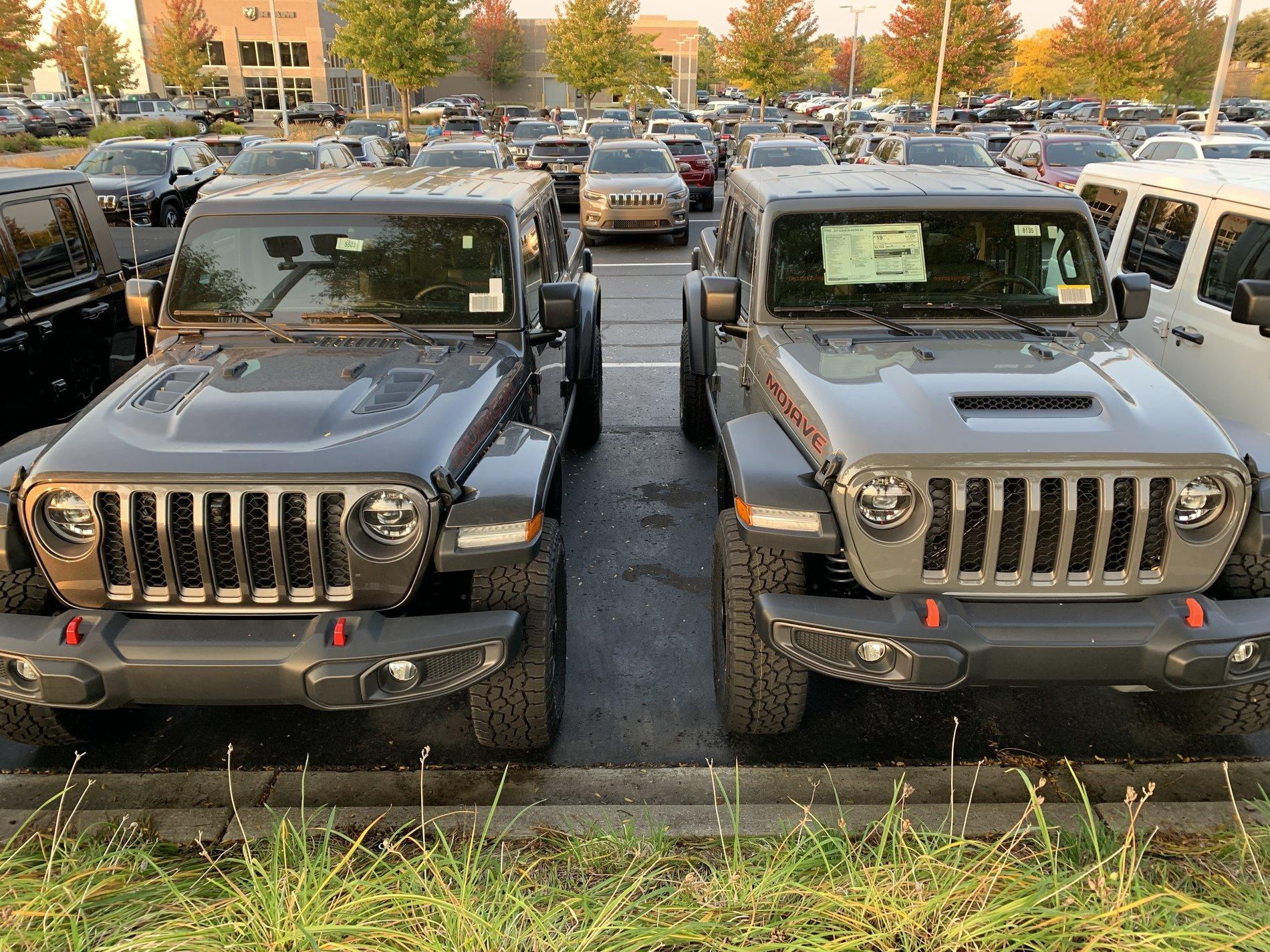 Jeep Gladiator Rubicon vs Mojave Photos IMG_7682.JPG