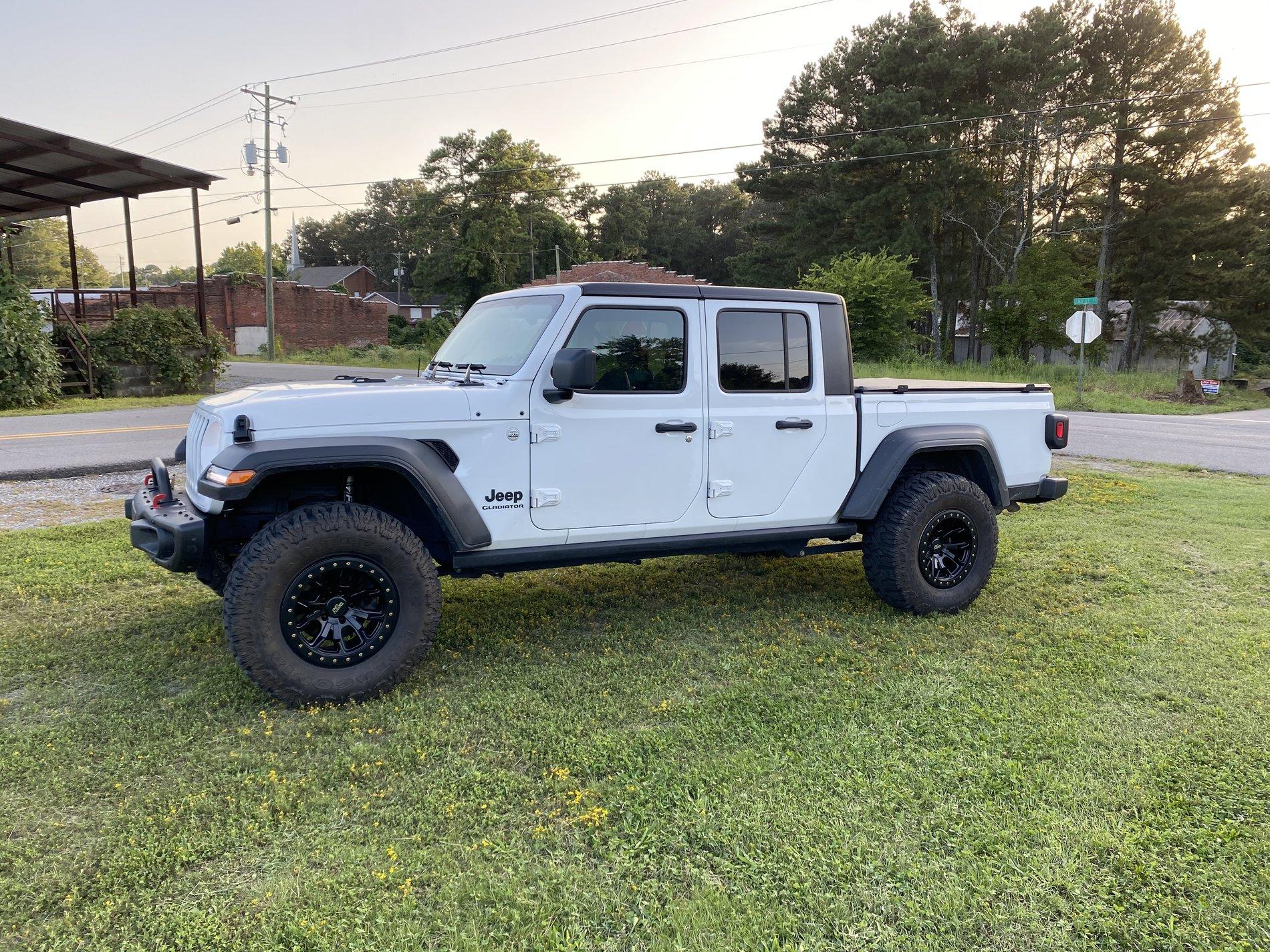 Jeep Gladiator A/C blowing heat when set to 60 EE63F135-9986-4FD3-A5D3-070D12643422