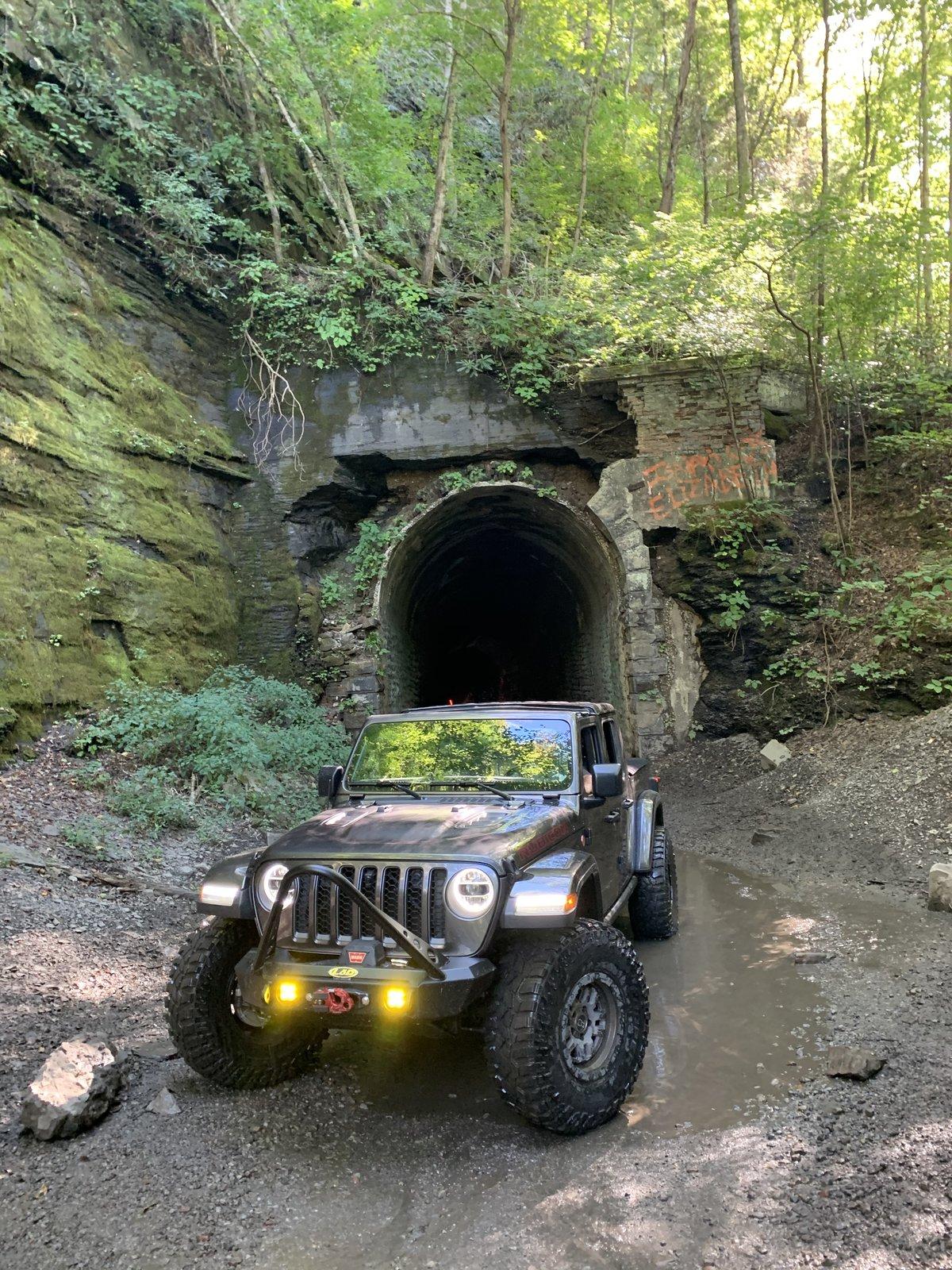 Jeep Gladiator Nemo Tunnel and Brushy Mountain State Penitentiary (Knoxville, TN area) CAD55FD6-37CF-466D-9983-0EBC0D398014