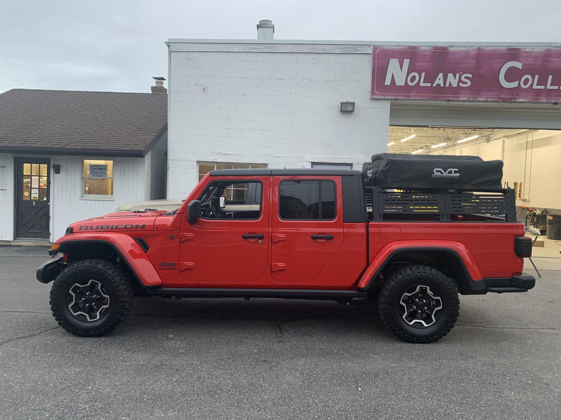 Jeep Gladiator Bed Rack and Roof Top Tents AEF135DE-FBDD-4742-A32C-5DBF18B7A6AE