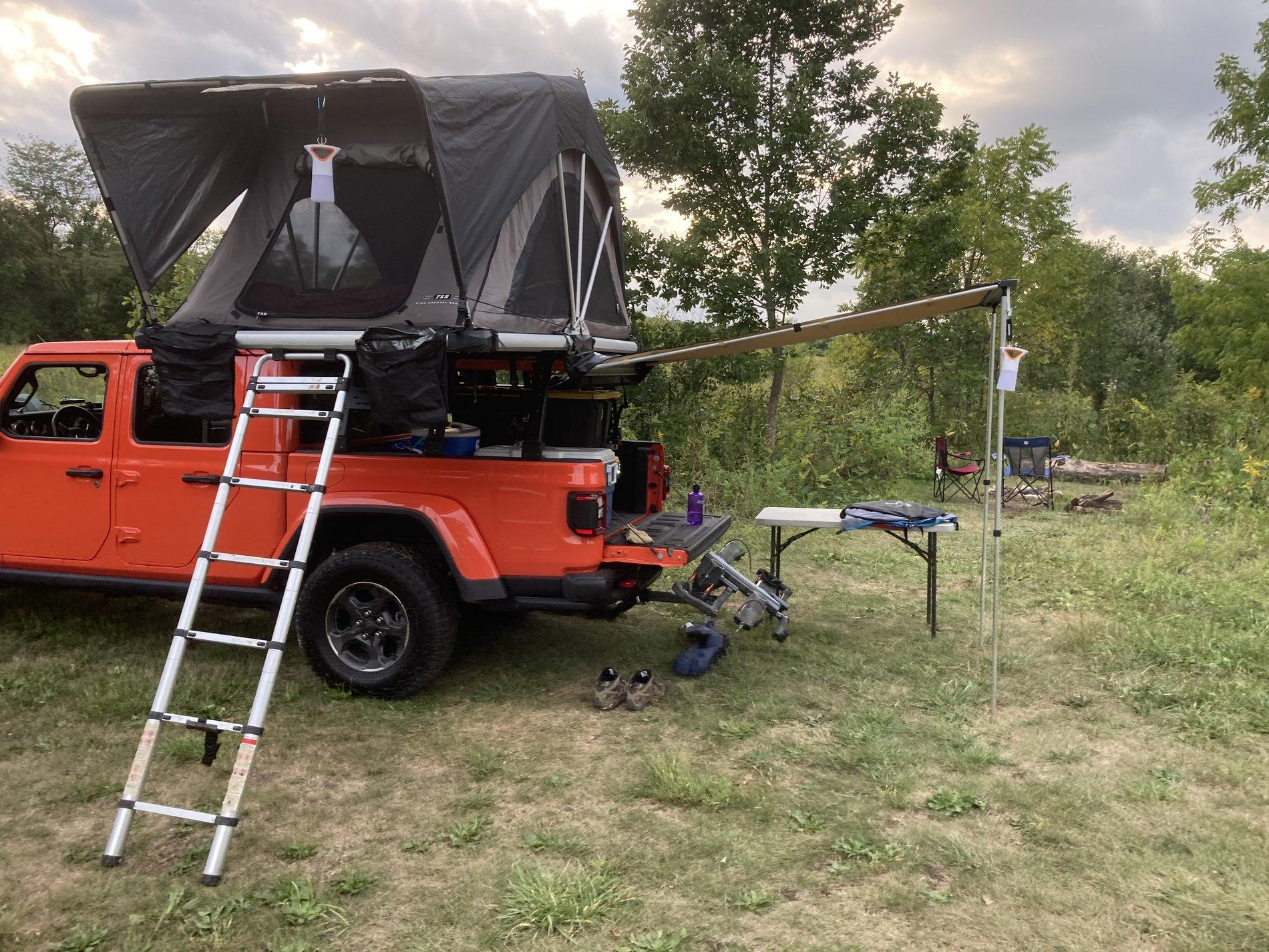 Jeep Gladiator Bed Rack and Roof Top Tents IMG_6789[1].JPG