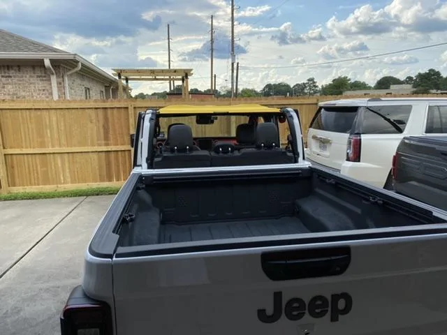 Jeep Gladiator Looking for a sunshade top 720F2E28-F940-43FC-B14C-BDC4AA48122A