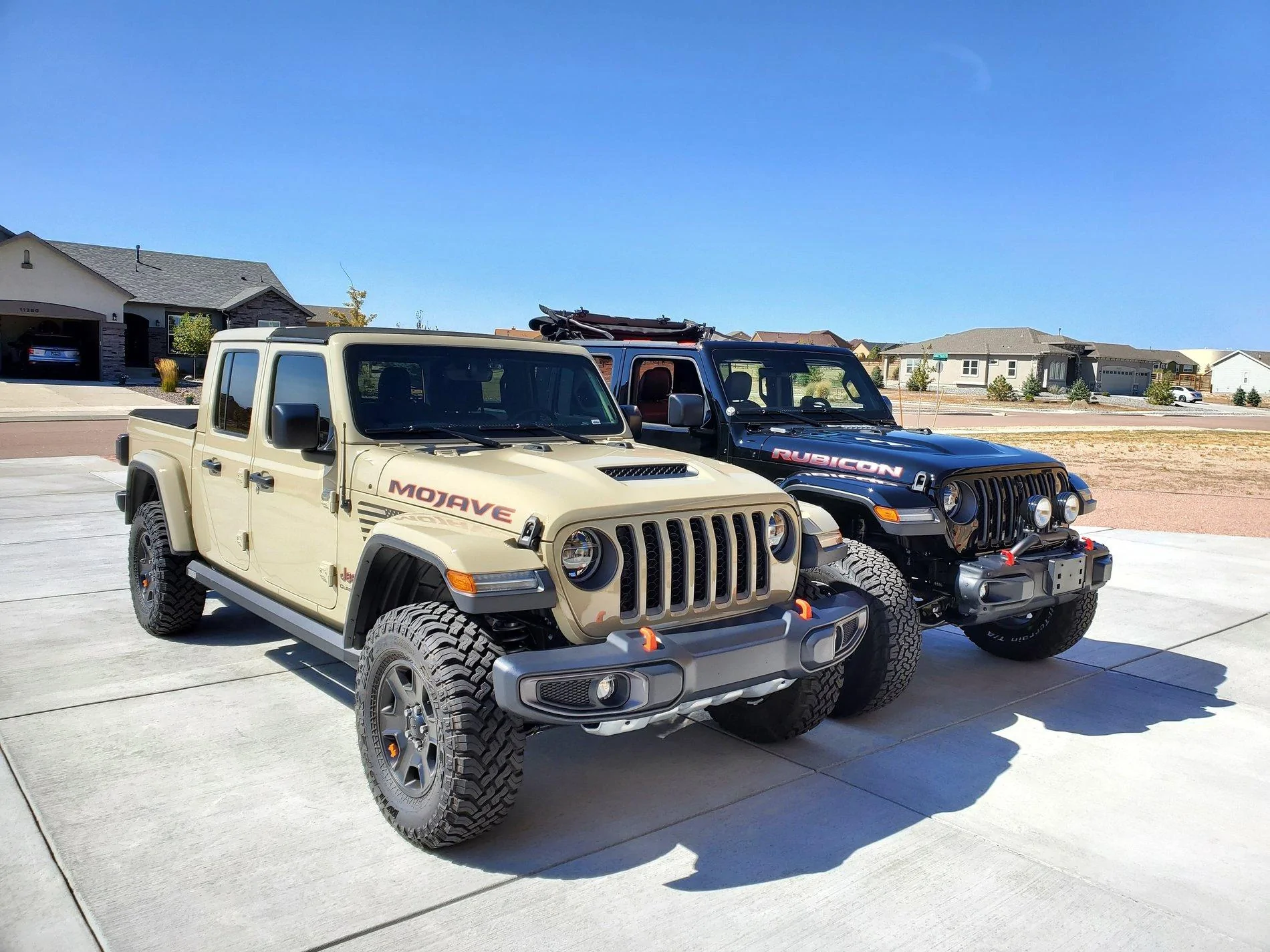 Jeep Gladiator Rubicon vs Mojave Photos Height Pics 7