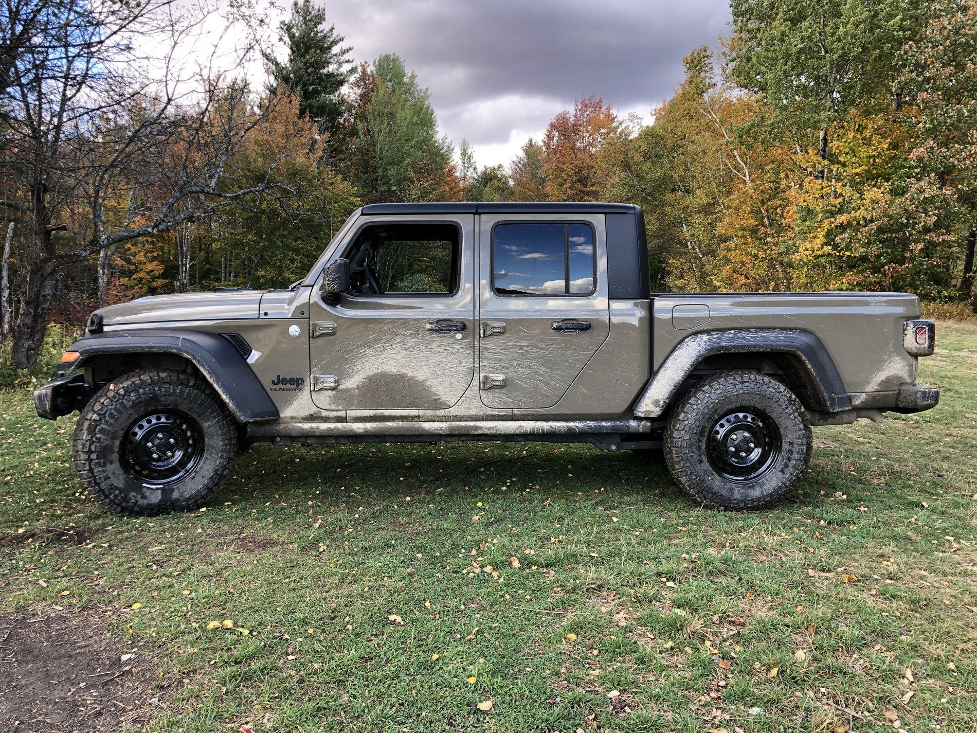 Jeep Gladiator 35" Kendas with no lift. IMG_9491.JPG