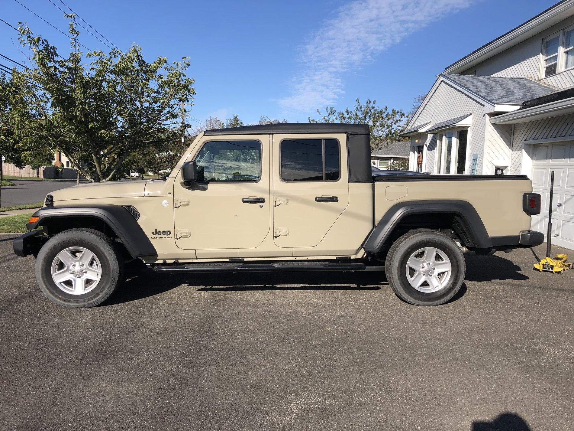 Jeep Gladiator GOBI Gladiator JT Club 343F5F8A-5C69-48EF-A070-D3E1173164B9