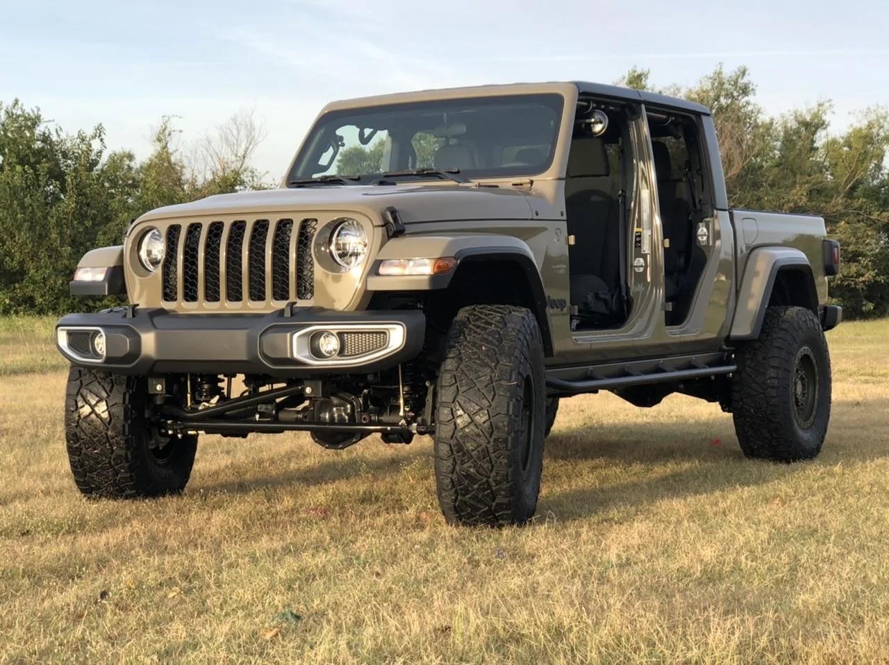 Jeep Gladiator GATOR Gladiator JT Club 79CAB2F3-E96D-4828-8D7D-7A572FD060E1