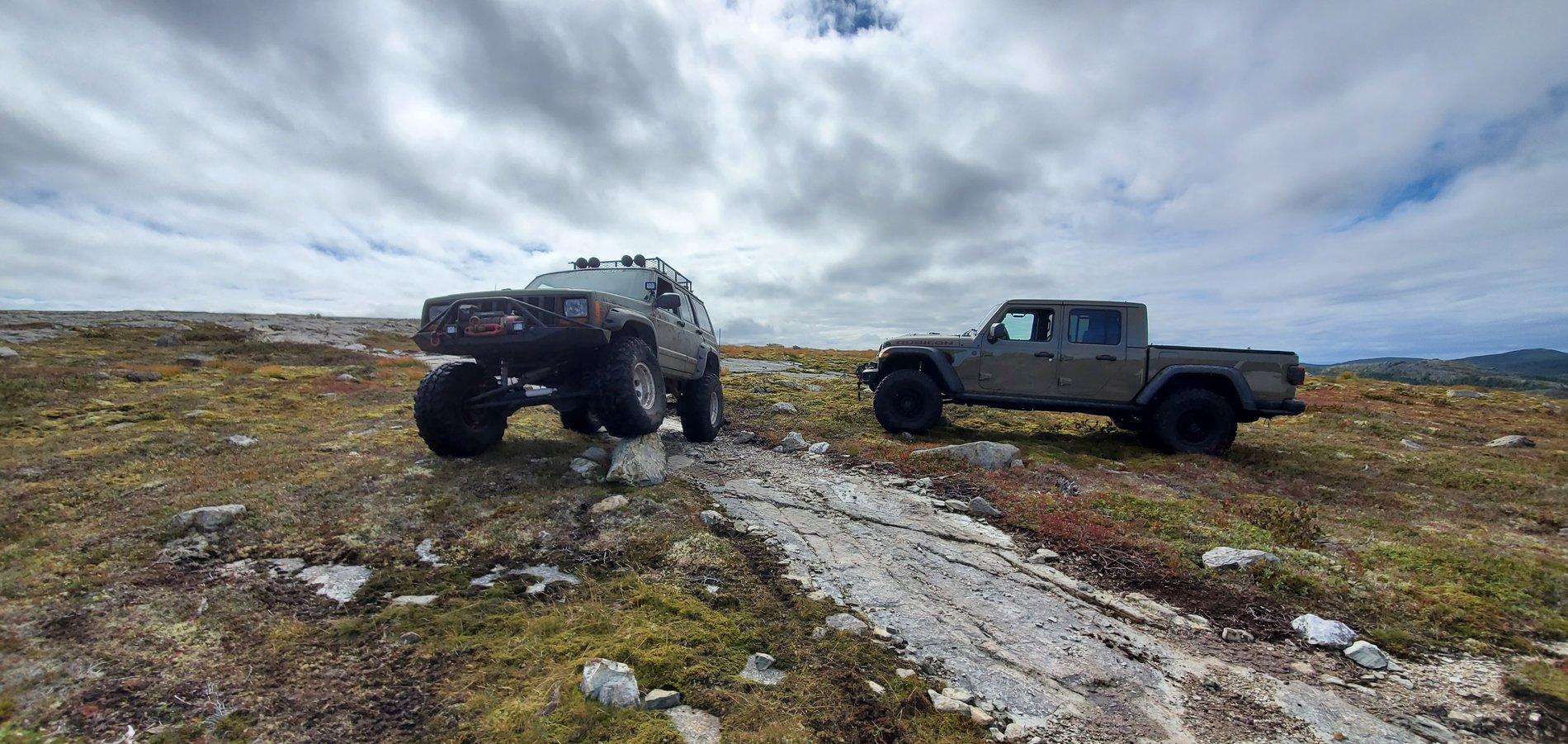 Jeep Gladiator Newfoundland Gator Testing out Lift and 37s 20201004_130352