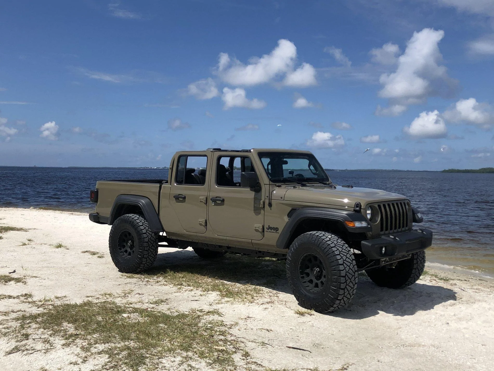 Jeep Gladiator Florida Roll Call! 04249DA4-161F-4577-BC69-E0E0A18FF561
