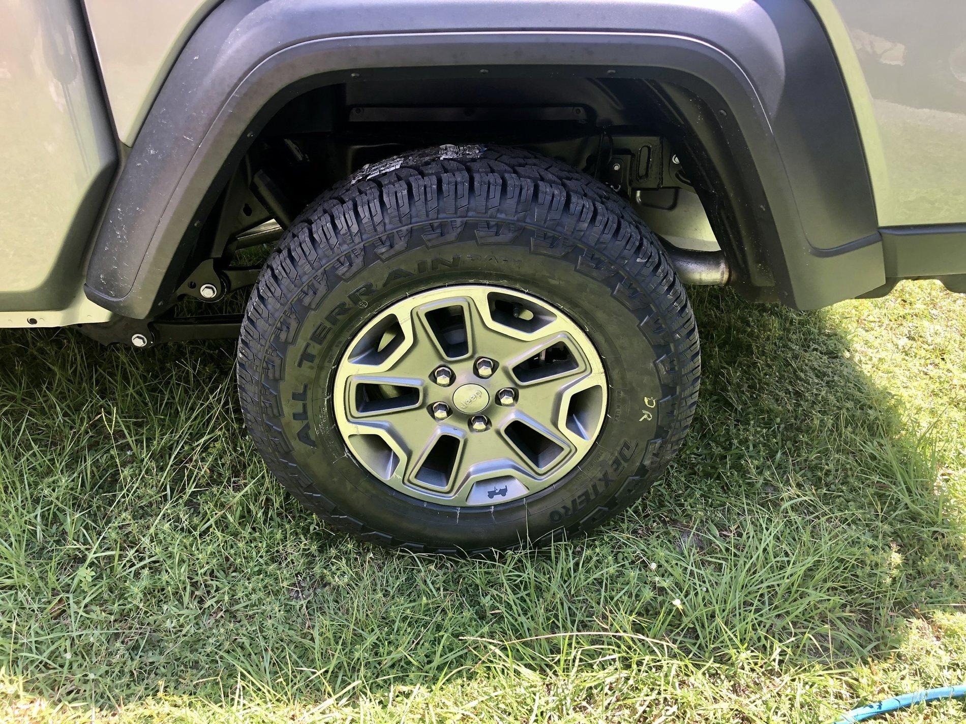 Jeep Gladiator SHOW ME YOUR WHEELS! A22BE8C9-C192-4F10-A7D6-924799F580AE