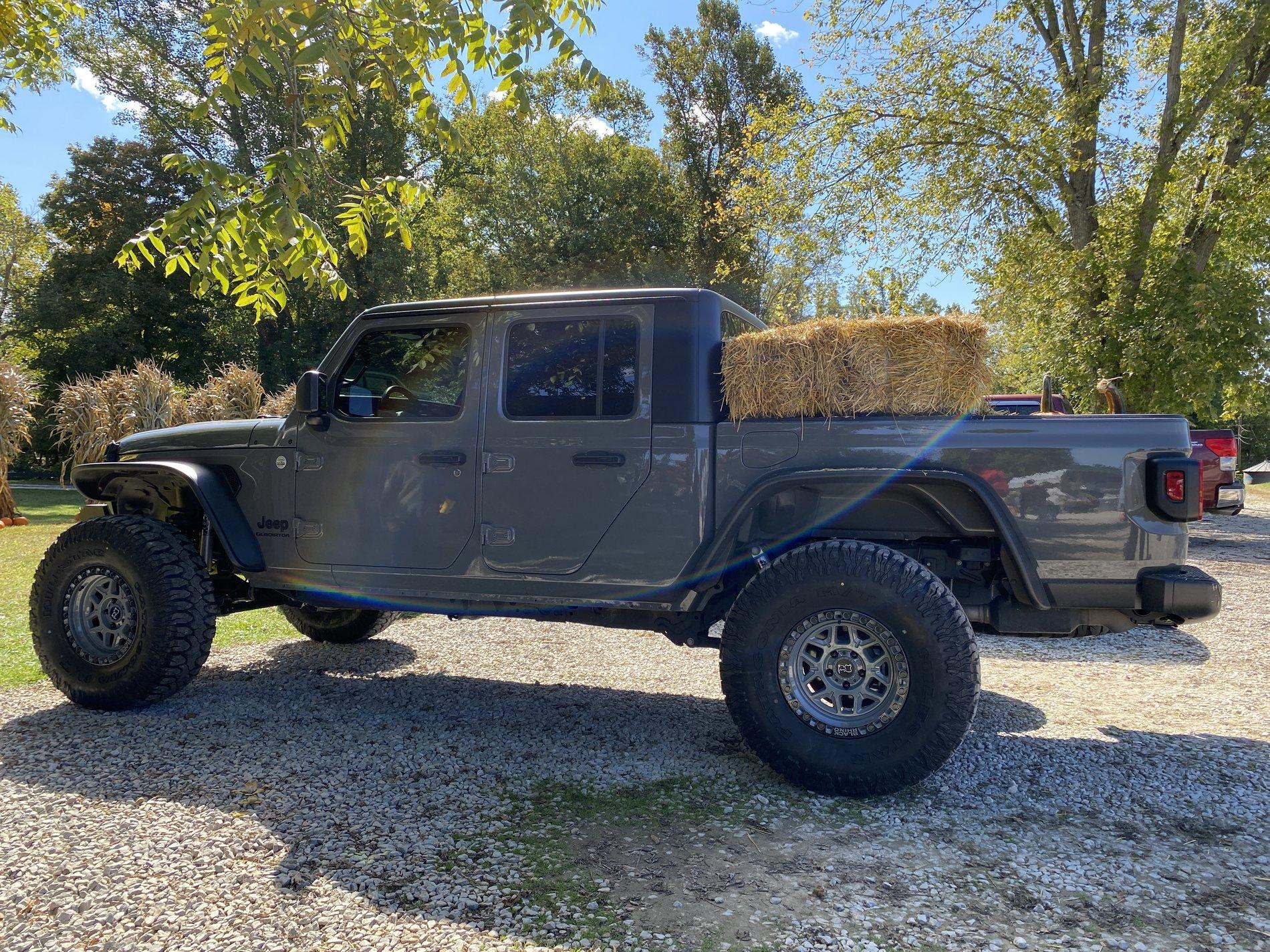 Jeep Gladiator Post your payload pics! EB3B65C8-E360-42E7-B741-D5ABF52327A8