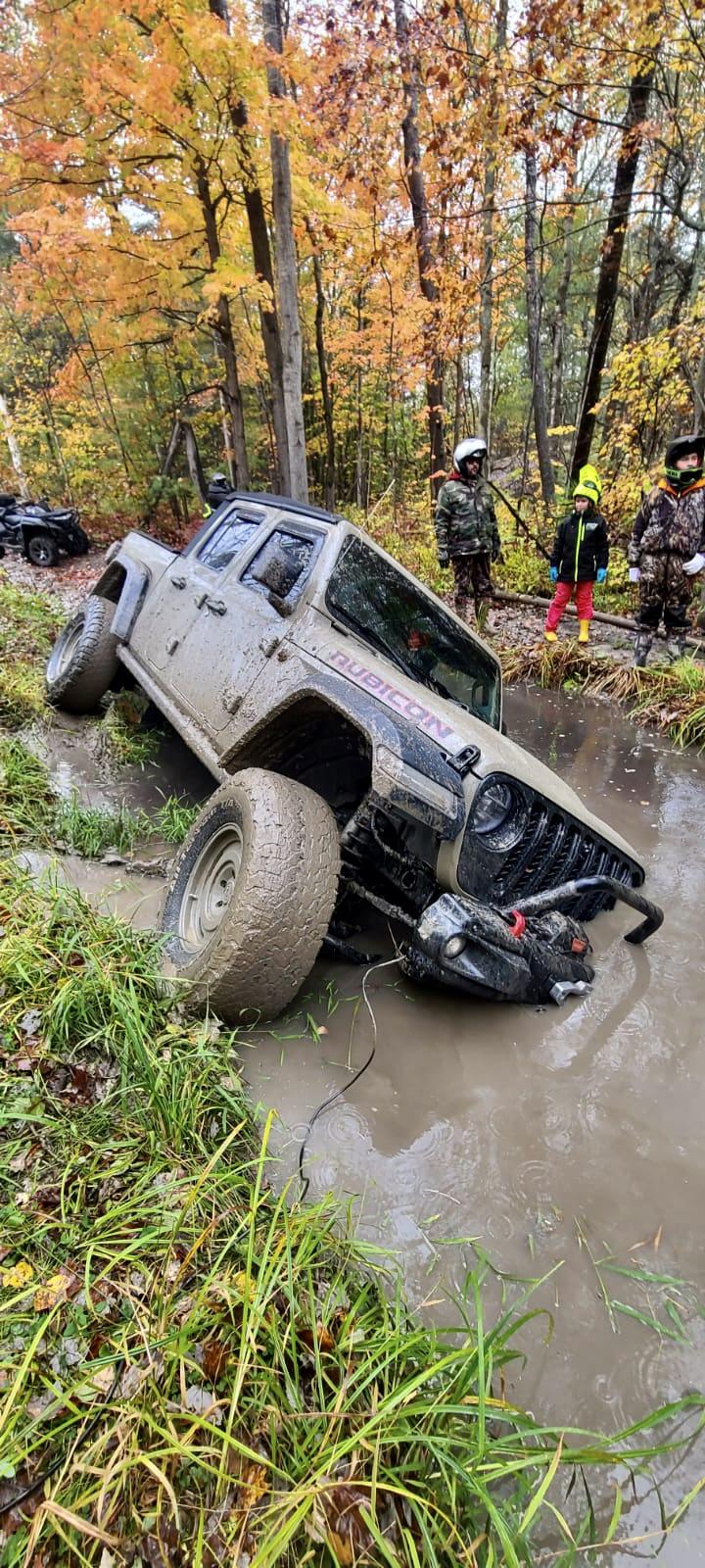 Jeep Gladiator GATOR Gladiator JT Club 7FB2846E-ACE6-47C0-A5F3-E50BD37F6C2D