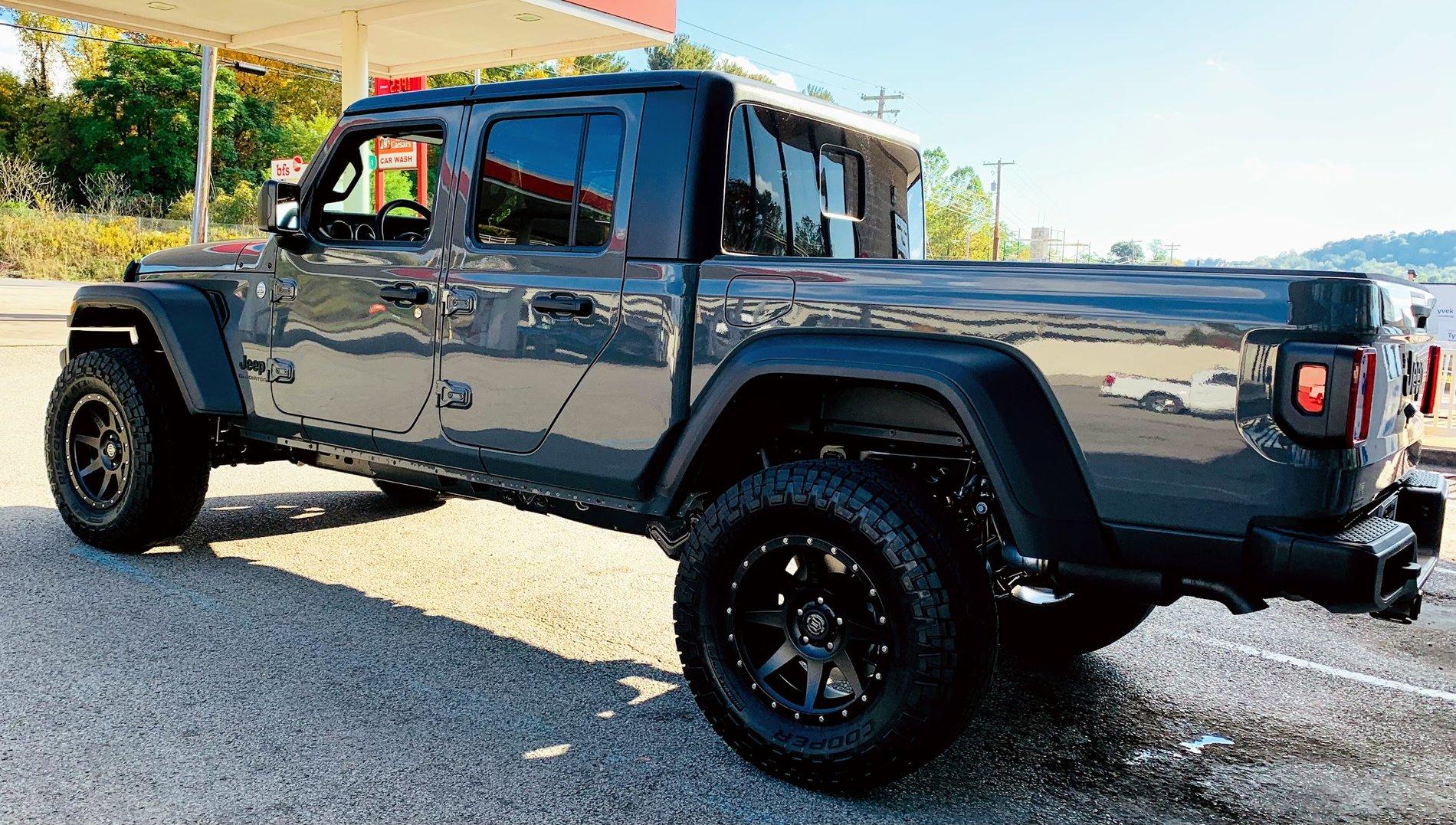 Jeep Gladiator Lets see all those Gladiators with lifts and bigger tires! IMG_1621