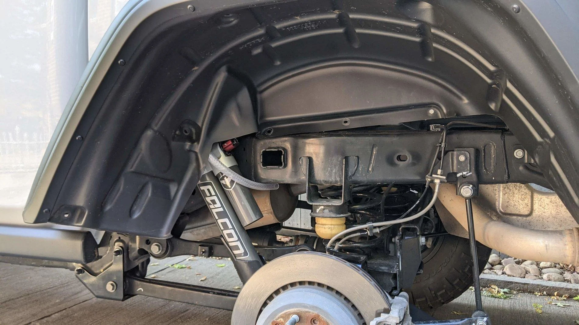 Jeep Gladiator Water Tank - 19.9 gal on-board / removable custom solution PXL_20201006_155218802