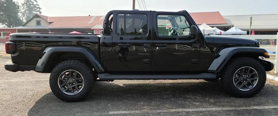 Jeep Gladiator Overland 18” wheels and 33”, 35”, 37” tires? 119730242_3665197430158578_4909835038781016030_n (2)