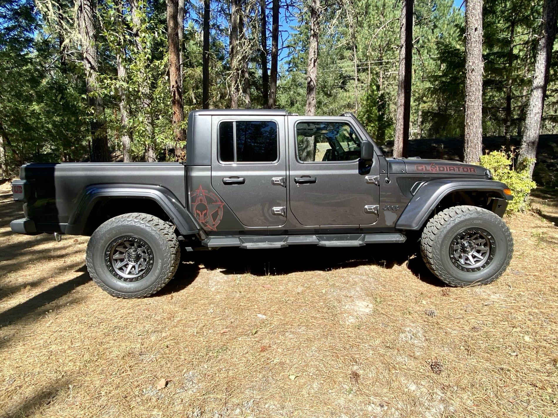 Jeep Gladiator Lets see those Sport S Gladiators with 35" tires and wheels !! A60E3225-F931-44E9-AA90-DDF189439B40