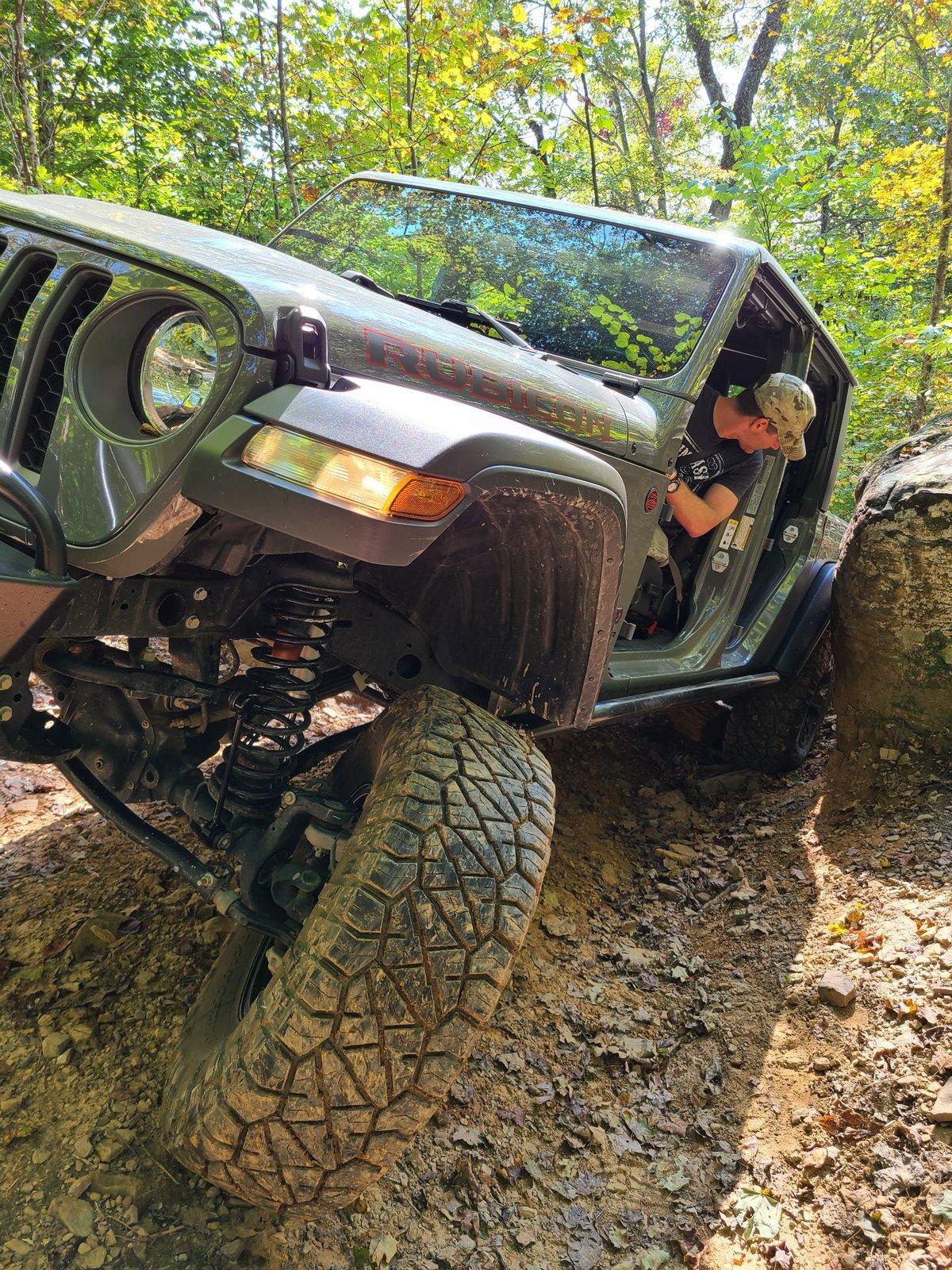 Jeep Gladiator Can I Go Off Road With Stock Axels And 37s? 249AD148-F72B-481D-8C25-414639235FCC