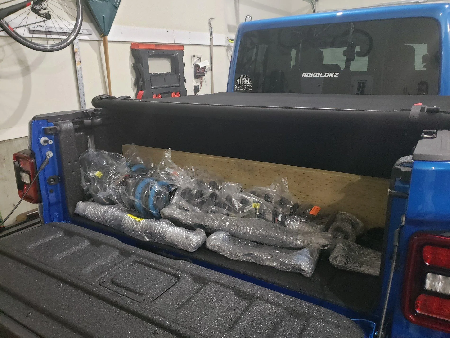 Jeep Gladiator NEWBBUILD HYDRO-ONE 20201008_062615