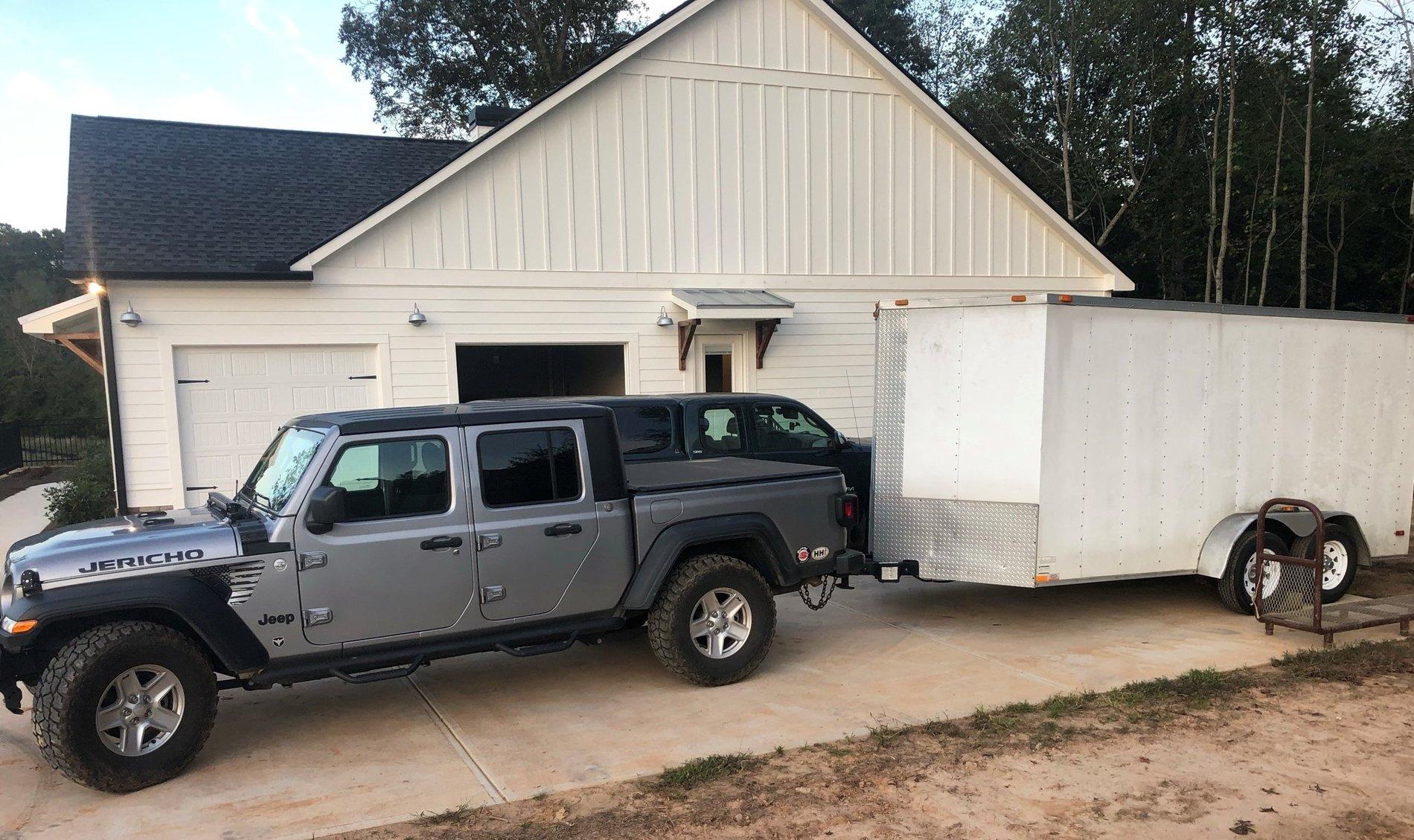 Jeep Gladiator Max Tow vs Rubicon for Towing GladiatorTowin