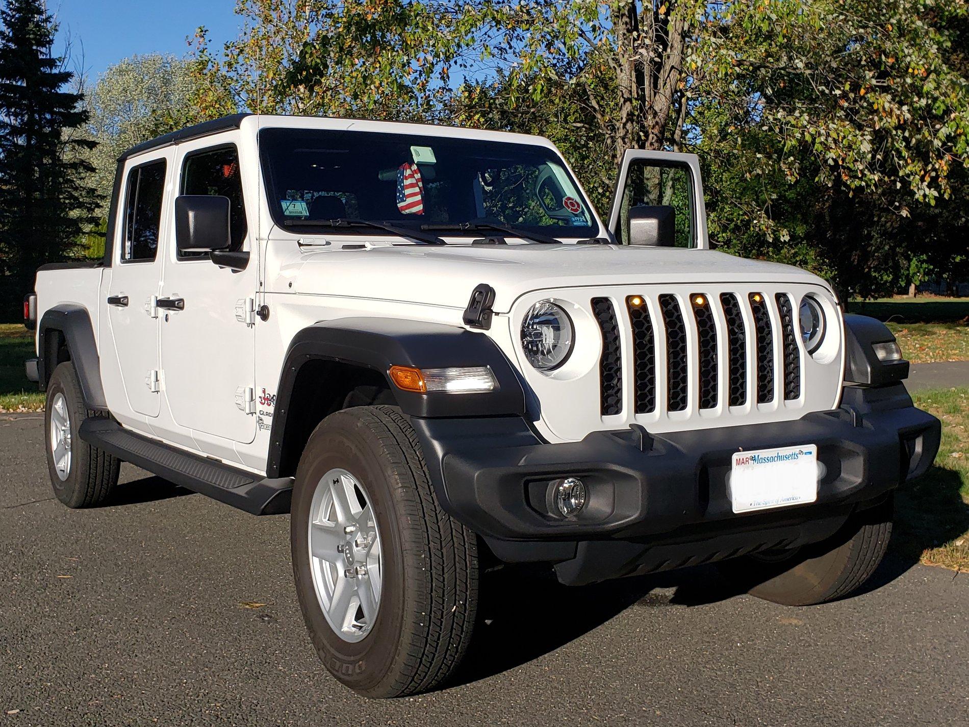 Jeep Gladiator BRIGHT WHITE Gladiator JT Club 20201008_163947~2