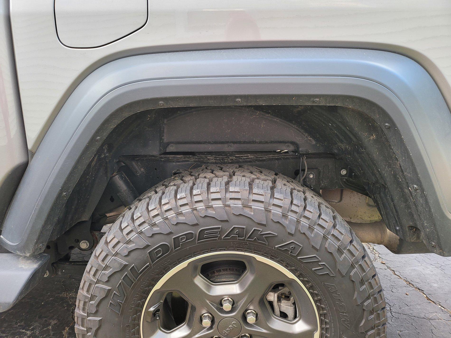 Jeep Gladiator Will sport s fender width fit Rubicon wheels? 20201008_162810