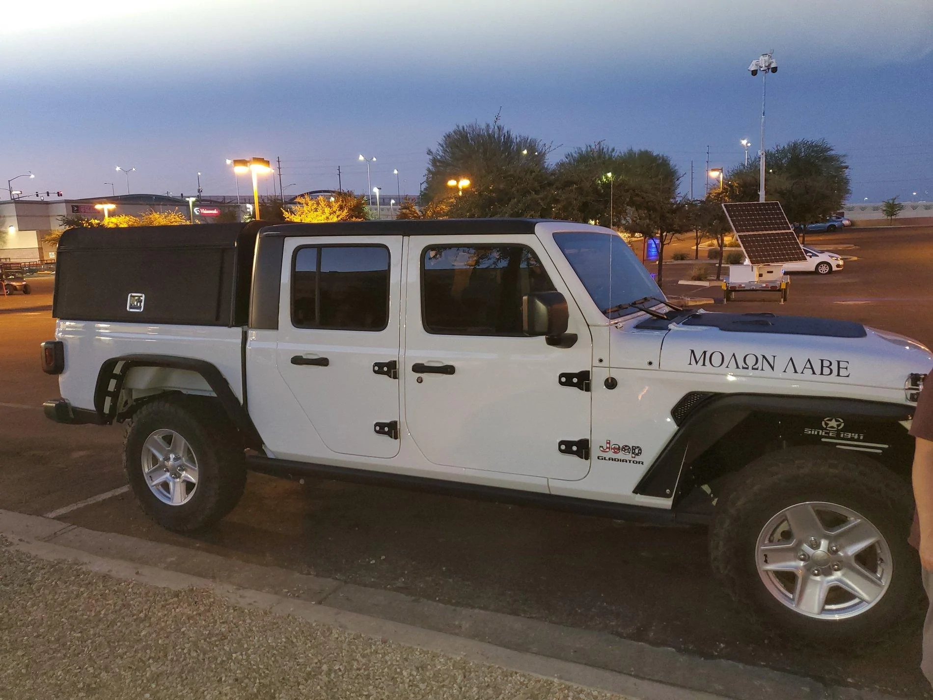 Jeep Gladiator A.R.E. Aluminum Topper 20201004_182937