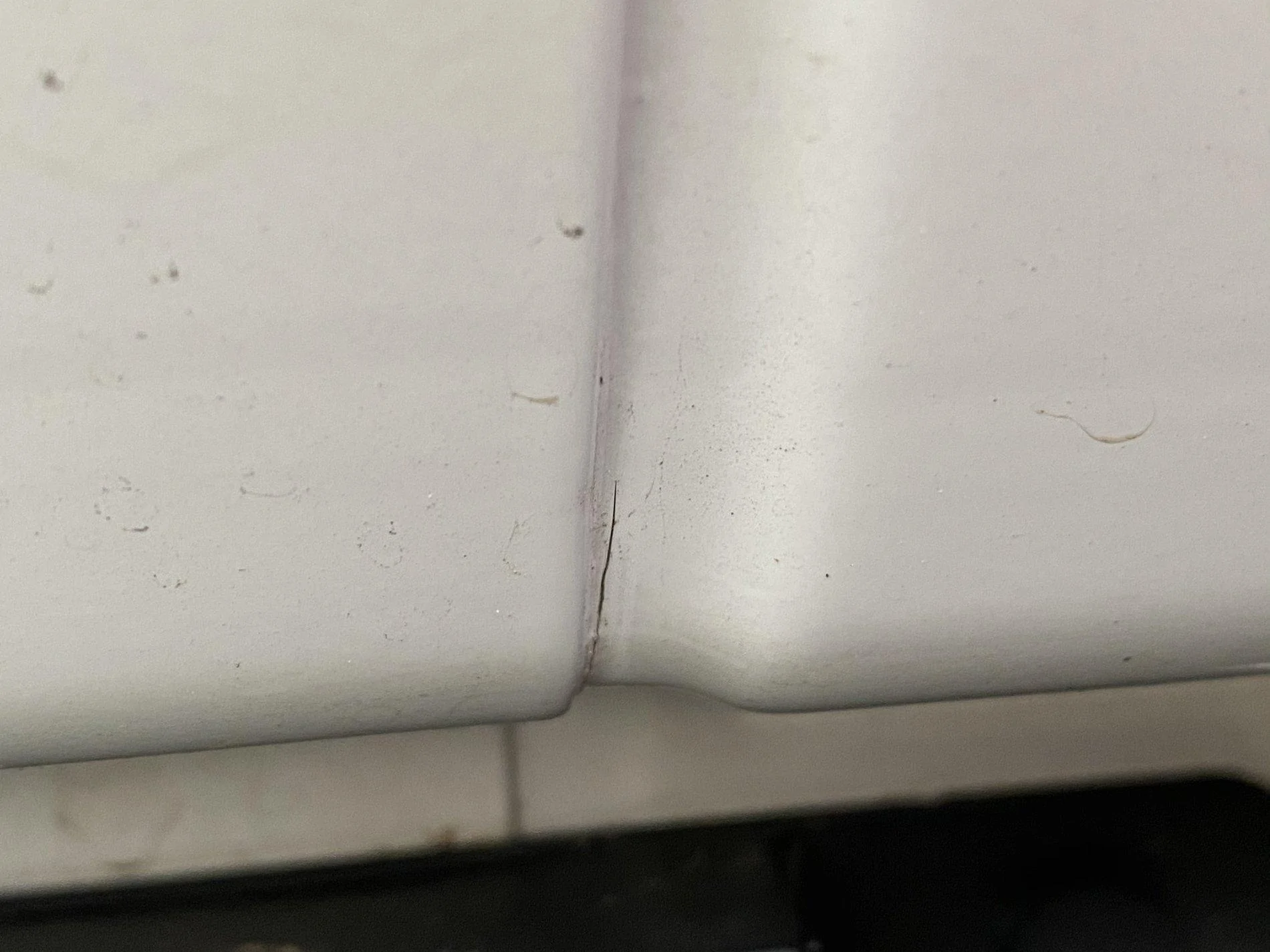 Jeep Gladiator Cracks/gaps in new gladiator 094B25B0-B009-49AC-B749-6378BD92B95D