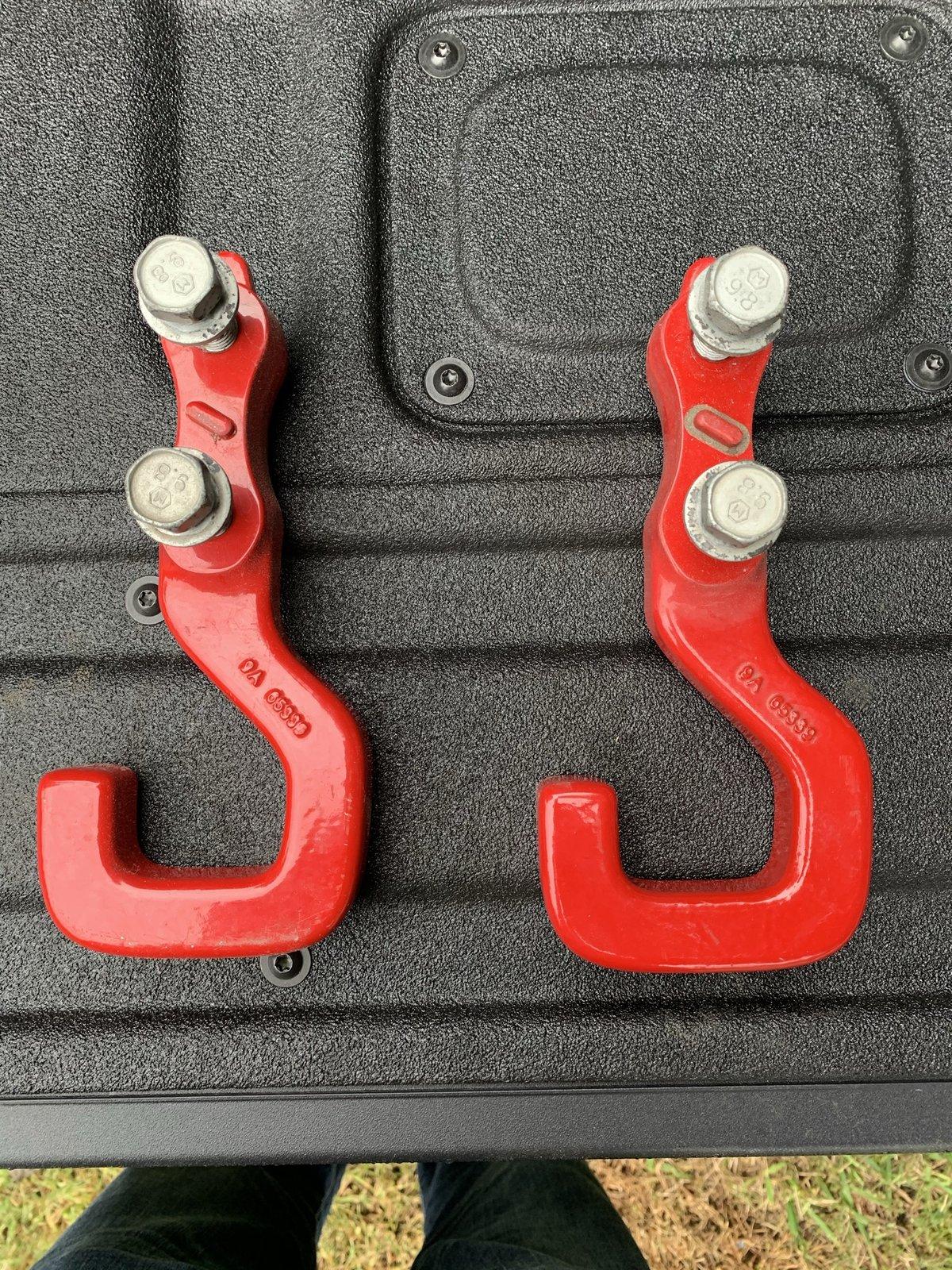Jeep Gladiator Rubicon Rear tow hooks A1C49D7D-CDFA-496E-B905-FDE91CE24744