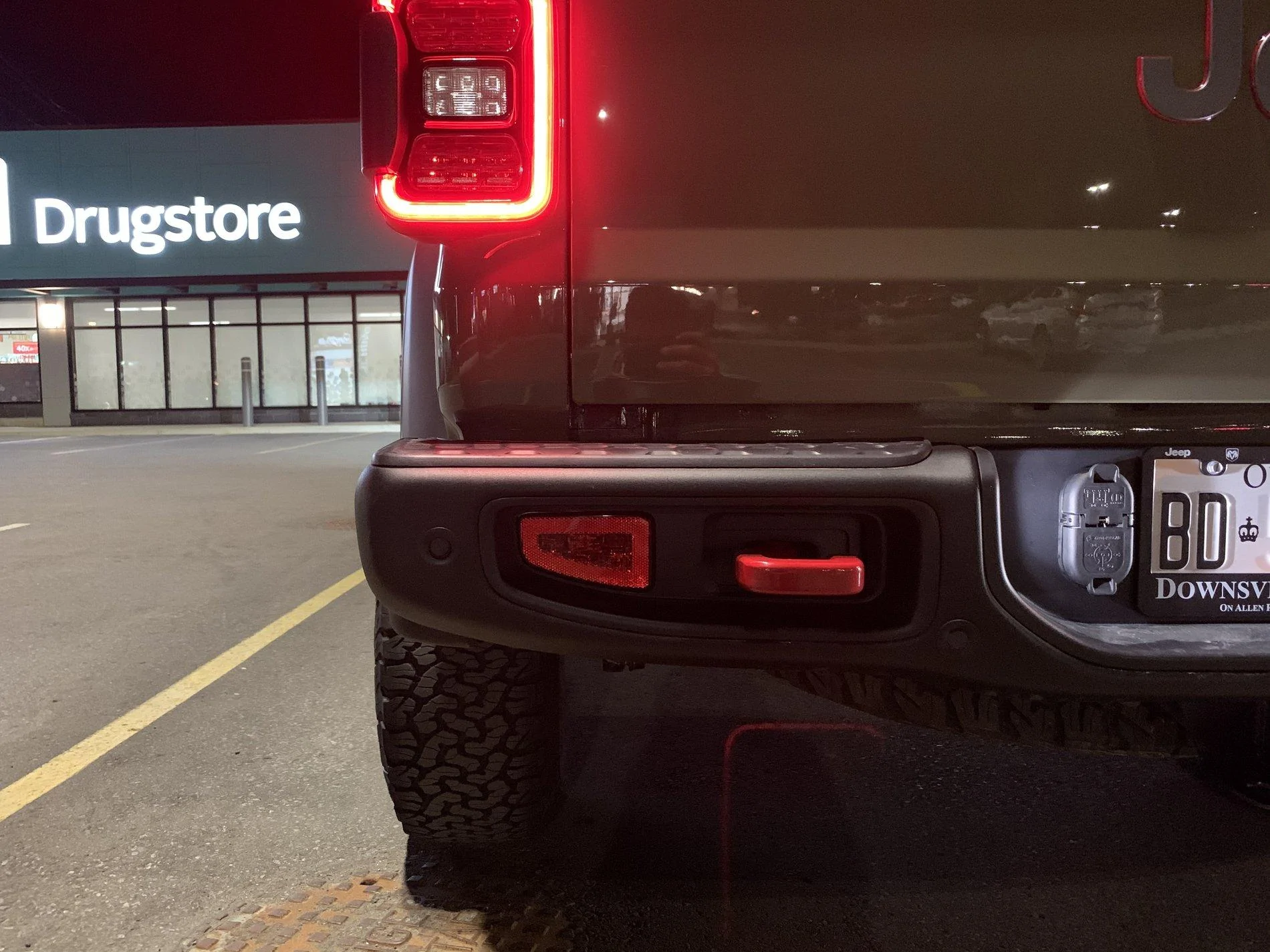 Jeep Gladiator Export Tail lights on NA Spec Gladiator 48CB3169-A6E2-453E-85C1-BCD363A5C22B