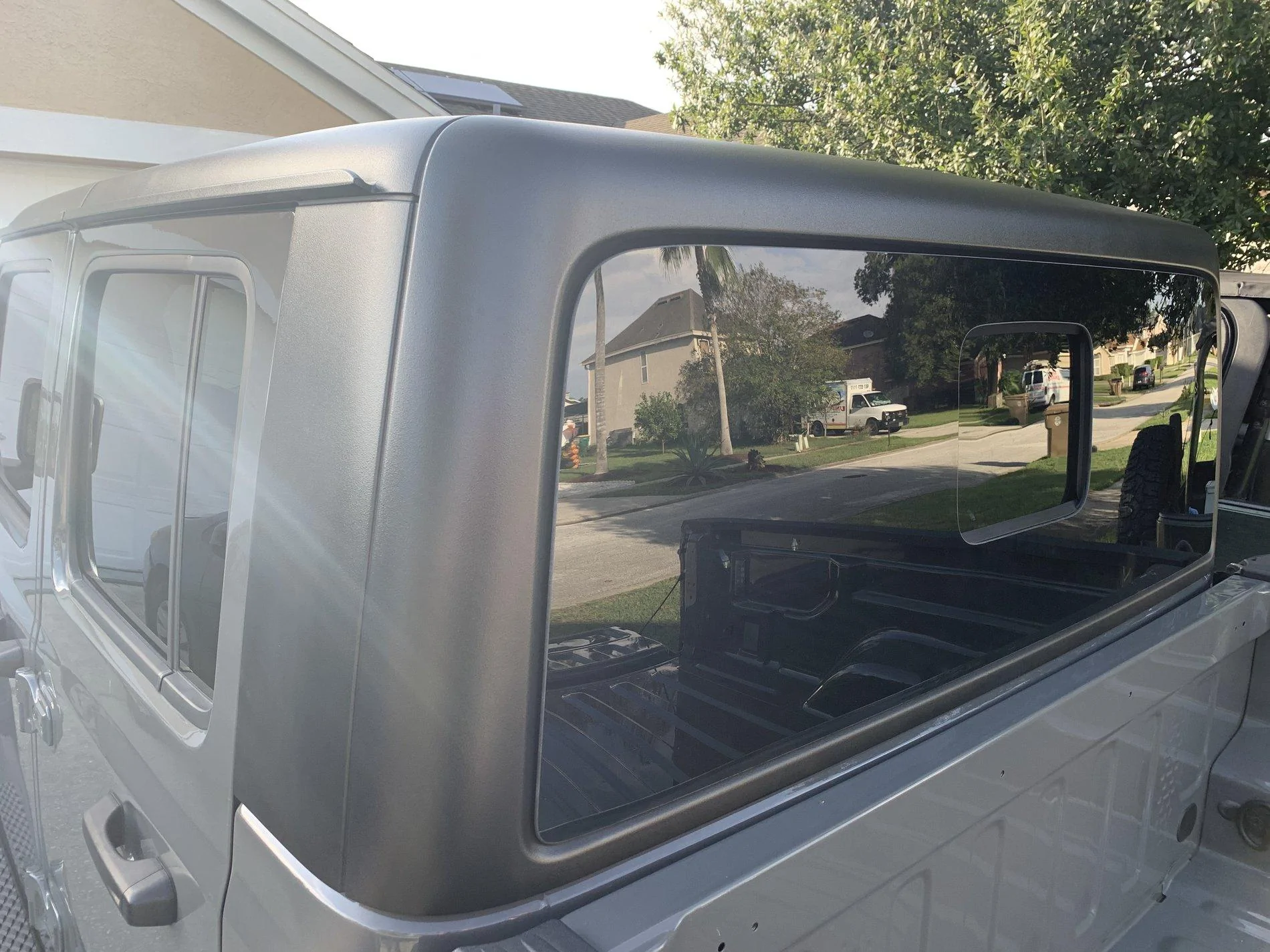 Jeep Gladiator Black hard top 8898DD77-DD04-4ED6-A0C5-91BFC30F3B86