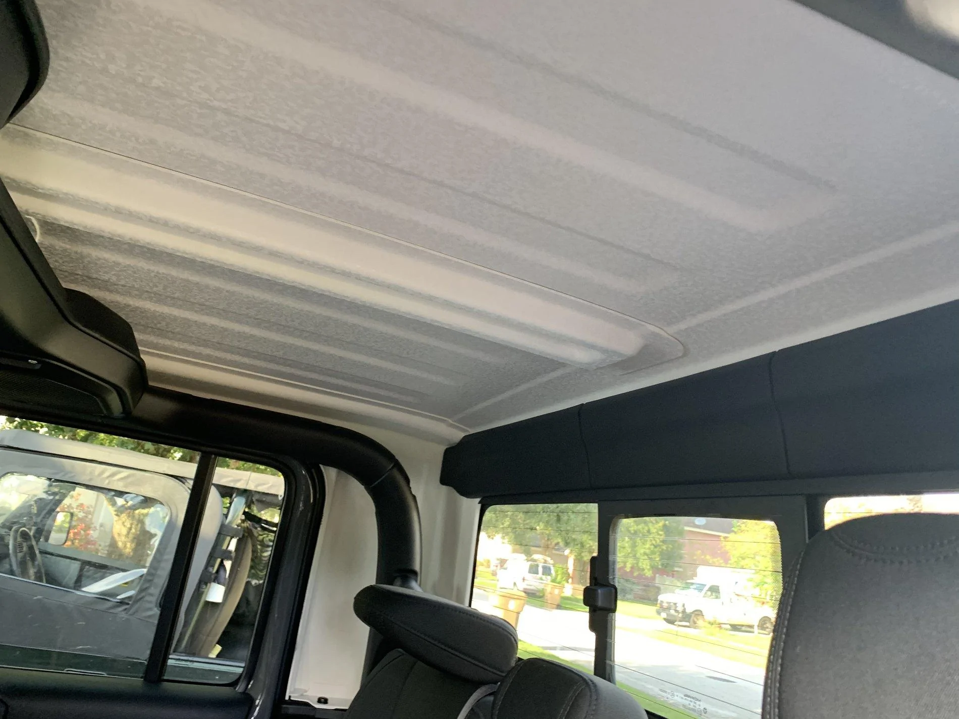 Jeep Gladiator Black hard top BC630763-330F-4EE8-A873-19A59CE428EE