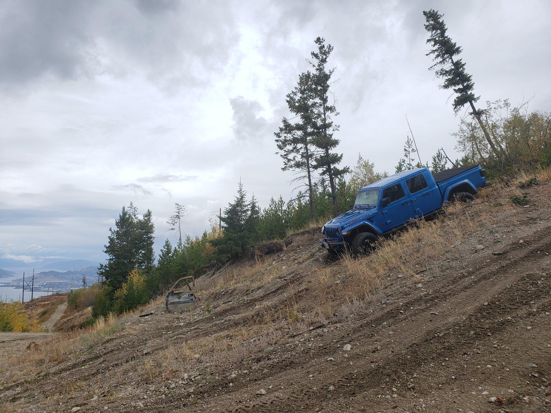 Jeep Gladiator HYDRO BLUE PEARL Gladiator JT Club 20201010_111322