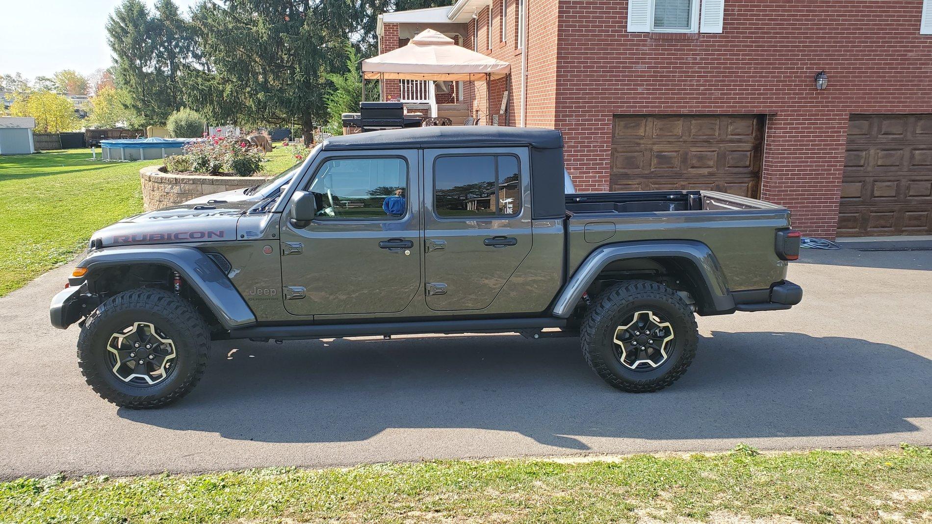 Jeep Gladiator New Premium soft top-trade for hard top 20201007_112337