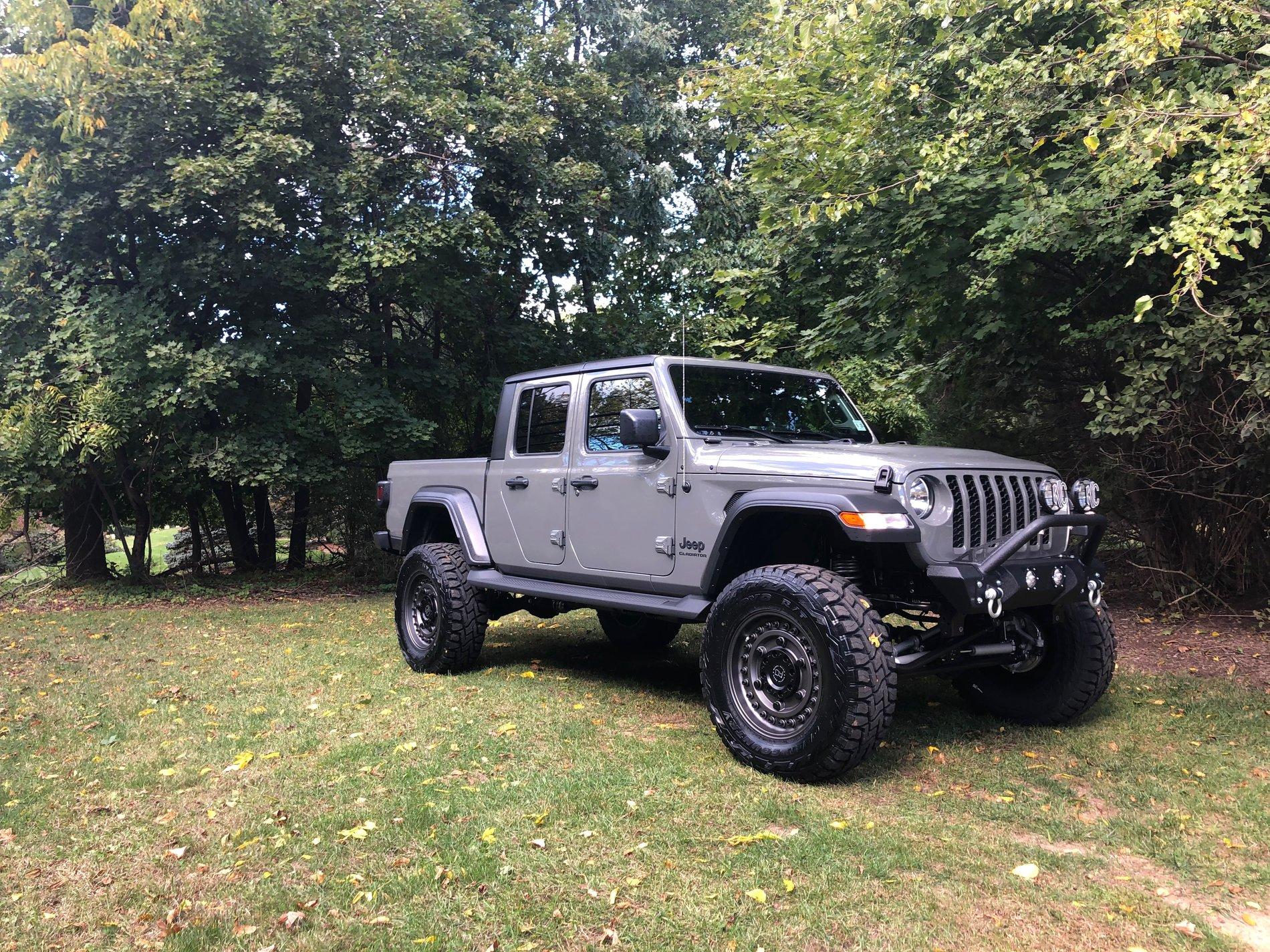 Jeep Gladiator Bed Light removal IMG_6158