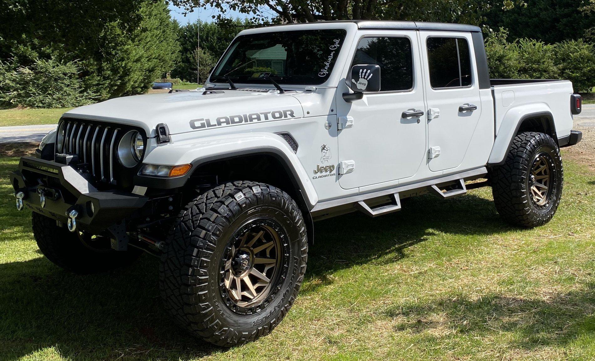 Jeep Gladiator SHOW ME YOUR WHEELS! DD32C671-FBB4-4525-819F-38A3CB29986B