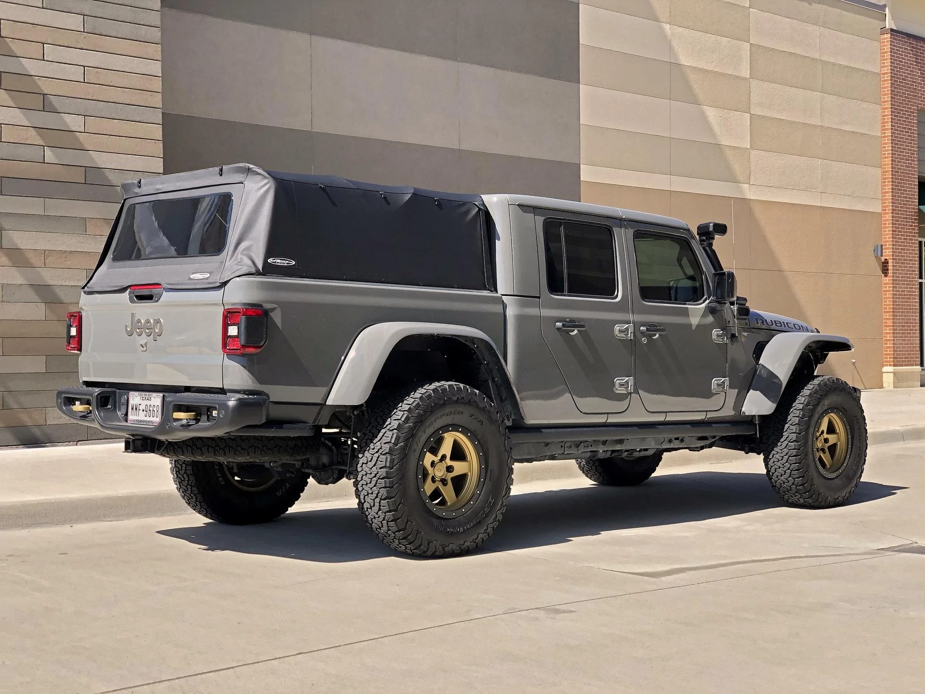Jeep Gladiator Project “Fools Gold” suntopper back