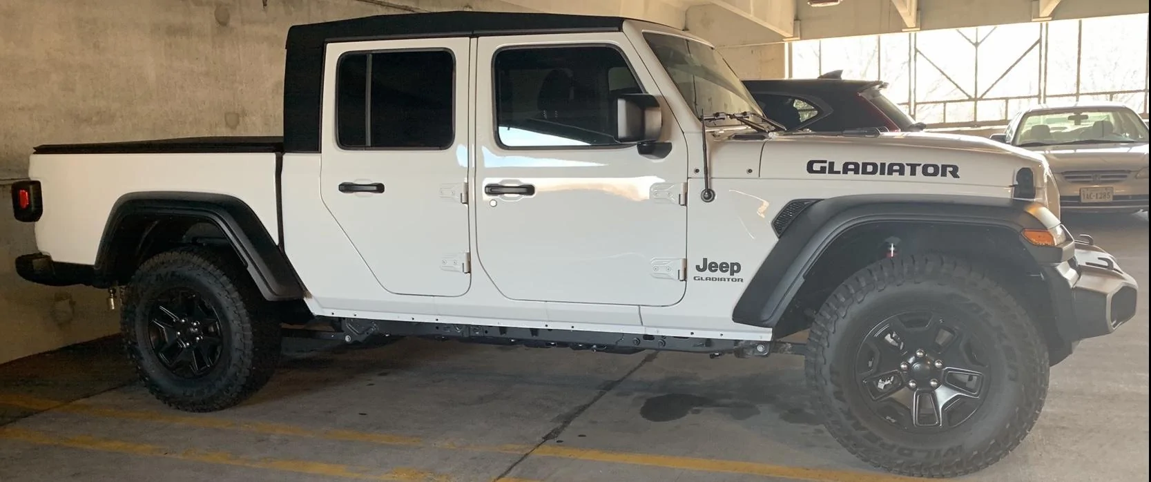 Jeep Gladiator Largest tires on an unlifted sport? 1C1F0567-7768-41AC-88D6-84A6234B5A44